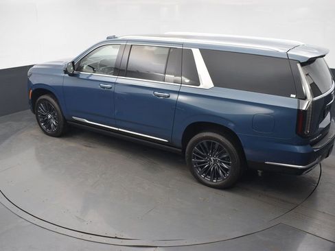 Certified 2026 Cadillac Escalade ESV Luxury w/ Touring Package image 44