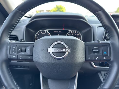Used 2025 Nissan Rogue SV AWD/4WD image 15