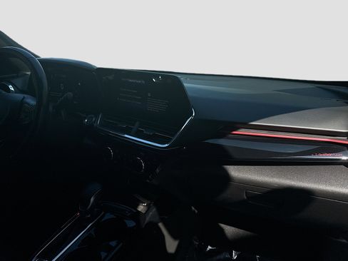 Used 2024 Chevrolet Trax RS w/ Driver Confidence Package image 31