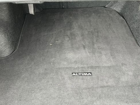 Used 2025 Nissan Altima 2.5 SV image 30