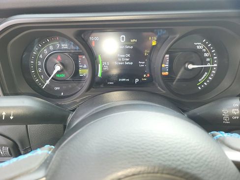 Used 2024 Jeep Wrangler Unlimited Rubicon 4xe w/ Capability Package AWD/4WD image 17