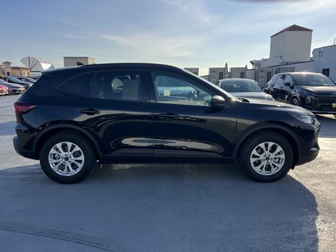 Used 2025 Ford Escape Active w/ Active Premium Tech Pack image 7