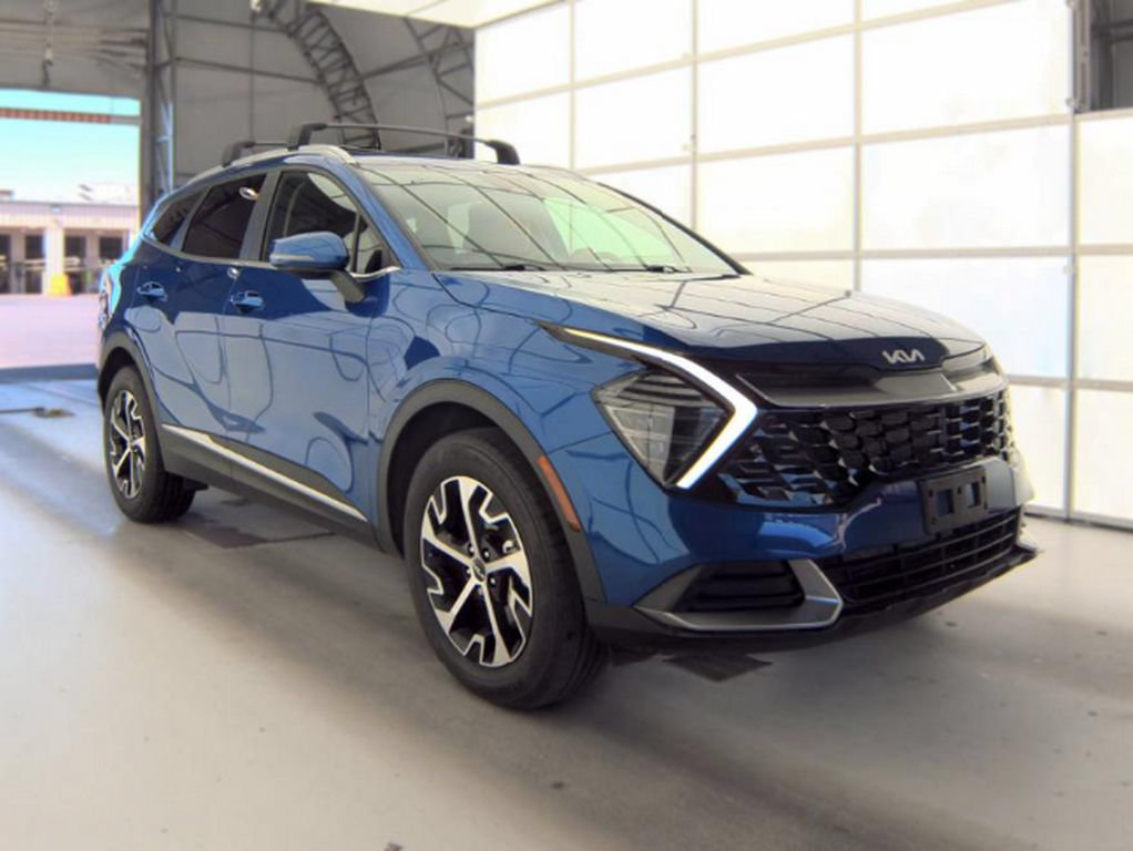 Used 2024 Kia Sportage EX AWD/4WD image 4