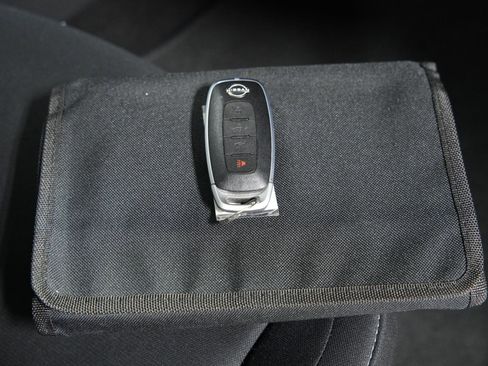 Used 2024 Nissan Sentra SV image 40