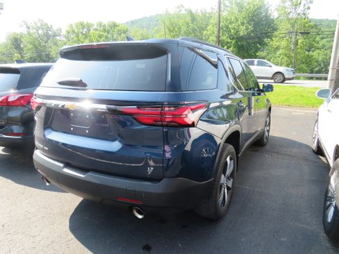 Used 2022 Chevrolet Traverse LT w/ LT Premium Package image 6