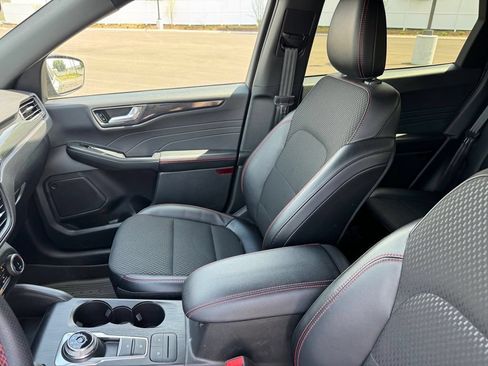 Used 2025 Ford Escape ST-Line AWD/4WD image 10