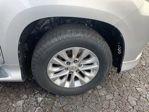 Used 2016 Lexus GX 460 w/ Premium Package image 45