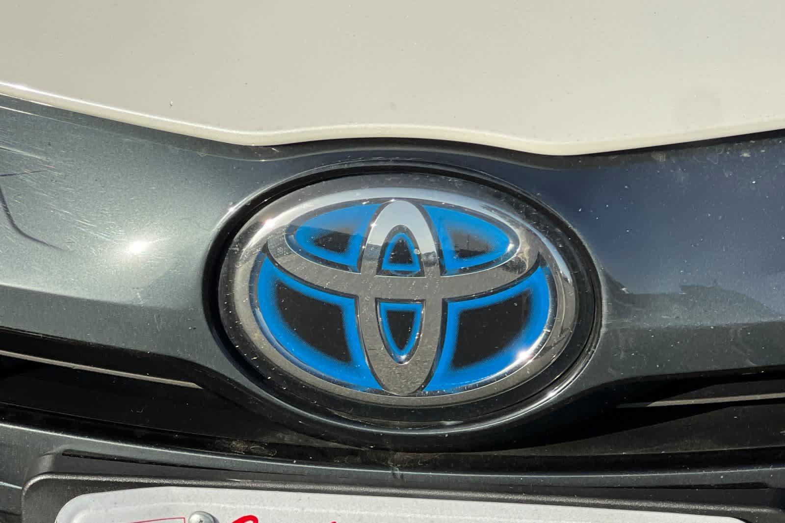 Used 2020 Toyota Prius Prime Limited w/ Carpet Mat Package FWD image 16