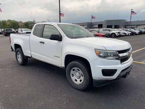 Used 2015 Chevrolet Colorado W/T RWD image 3