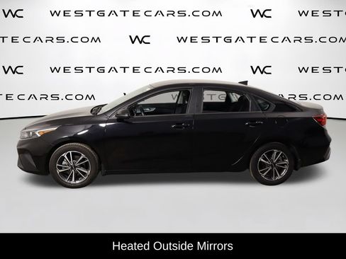 Used 2023 Kia Forte LXS w/ LXS Technology Package FWD image 5