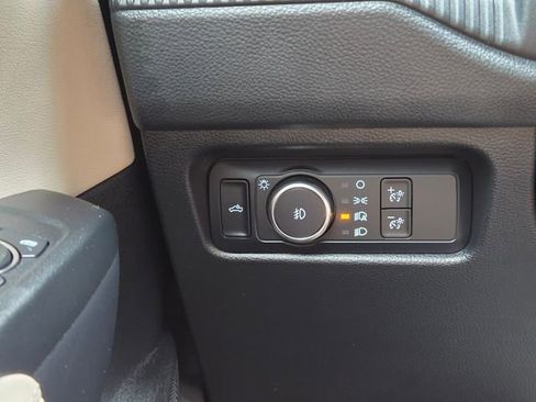Used 2025 Ford Ranger Lariat w/ Chrome Accent Package AWD/4WD image 34