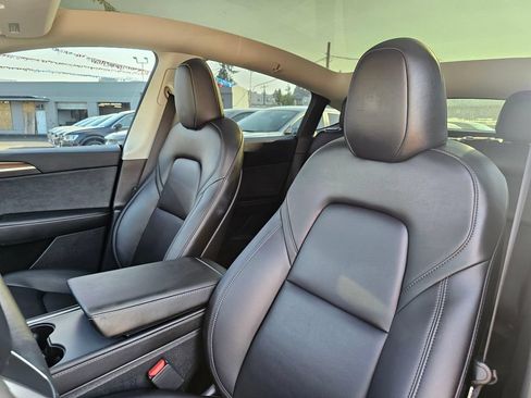 Used 2023 Tesla Model Y Long Range AWD/4WD image 22