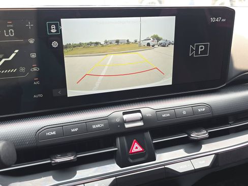 Used 2025 Kia K4 GT-Line w/ GT-Line Premium Package FWD image 22