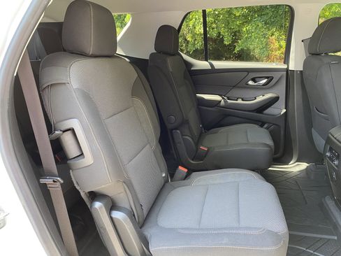 Used 2019 Chevrolet Traverse LT w/ LPO, Floor Liner Package AWD/4WD image 34