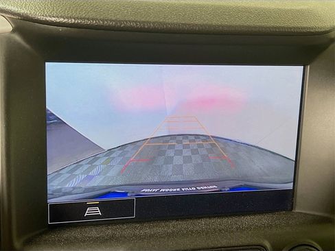 Used 2023 GMC Terrain SLT image 13