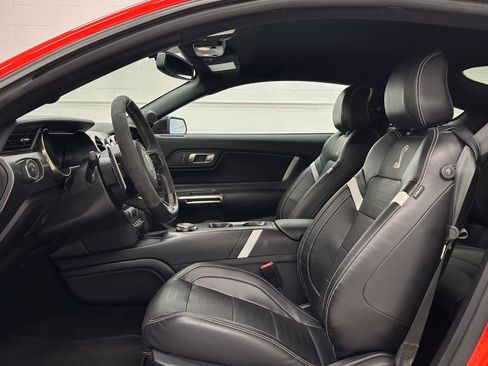 Used 2022 Ford Mustang Shelby GT500 w/ Technology Package RWD image 10