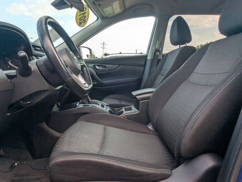 Used 2019 Nissan Rogue SV FWD image 10