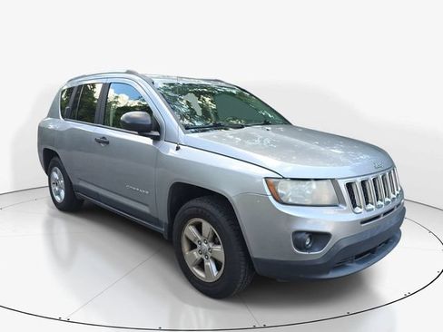Used 2014 Jeep Compass Sport FWD image 4