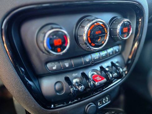 Used 2016 MINI Cooper Clubman FWD image 31