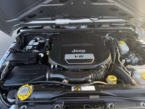 Used 2016 Jeep Wrangler Unlimited Sport w/ Power Convenience Group image 31