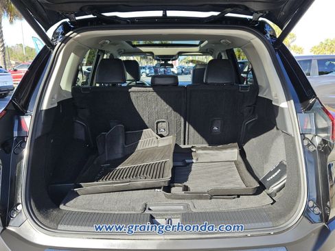 Used 2023 Nissan Rogue SV w/ SV Premium B Package image 13