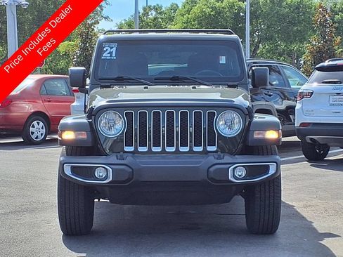 Used 2021 Jeep Wrangler Unlimited Sahara AWD/4WD image 2
