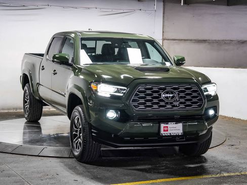 Certified 2021 Toyota Tacoma TRD Sport w/ TRD Premium Sport Package RWD image 2