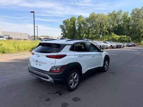 Used 2023 Hyundai Kona SEL AWD/4WD image 3