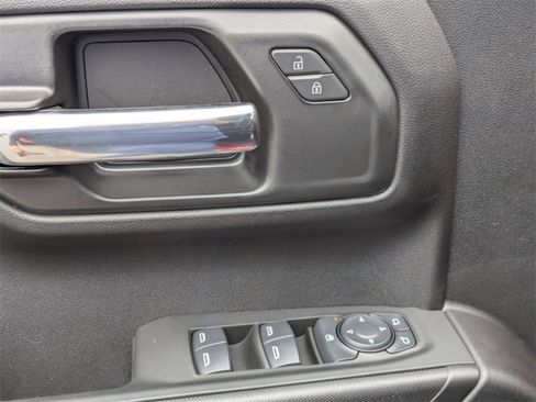 New 2025 Chevrolet Silverado 1500 Custom image 31