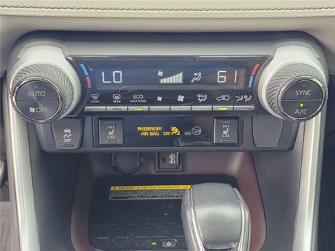 Used 2019 Toyota RAV4 Limited w/ Advanced Technology Package FWD image 75