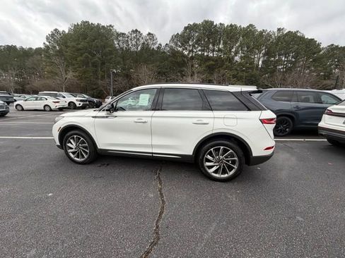 New 2026 Lincoln Corsair Premiere image 4