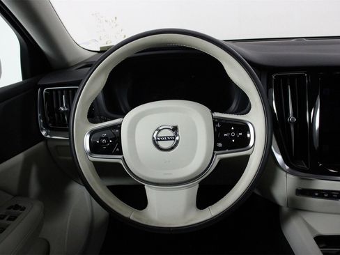 Certified 2025 Volvo V60 B5 Cross Country Plus image 8