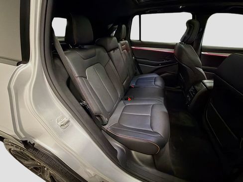 Used 2024 Jeep Wagoneer Launch Edition AWD/4WD image 30