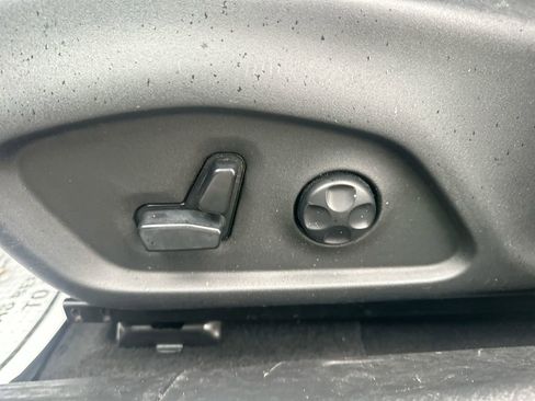 Used 2018 Jeep Compass Latitude w/ Popular Equipment Group image 38