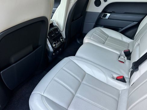 Used 2021 Land Rover Range Rover Sport HSE Silver Edition image 26