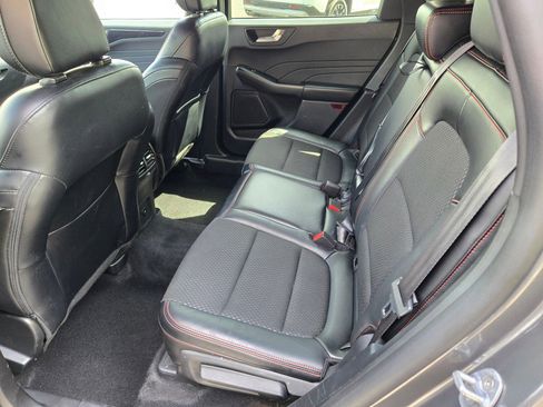 Used 2025 Ford Escape ST-Line AWD/4WD image 17