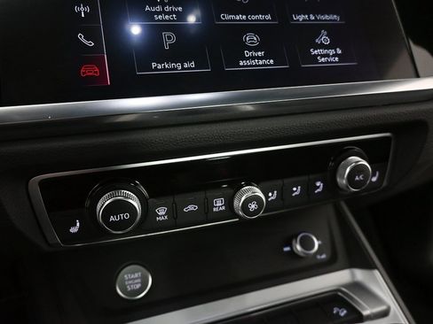 Used 2020 Audi Q3 2.0T Premium w/ Convenience Package image 14