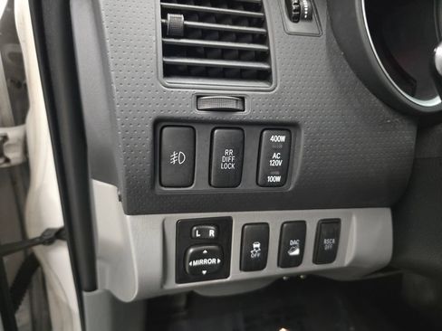Used 2012 Toyota Tacoma 4x4 Double Cab w/ TRD Off-Road Pkg image 28