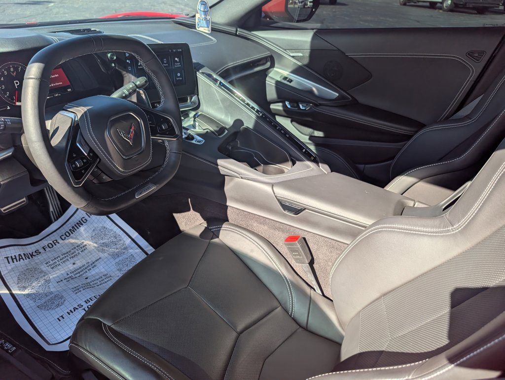 Used 2025 Chevrolet Corvette Z06 RWD image 4