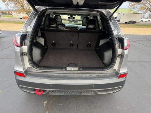 Used 2020 Jeep Cherokee Trailhawk w/ Comfort/Convenience Group image 5