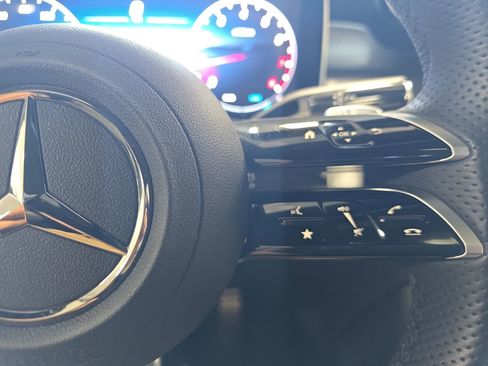 Certified 2025 Mercedes-Benz GLC 300 4MATIC image 18