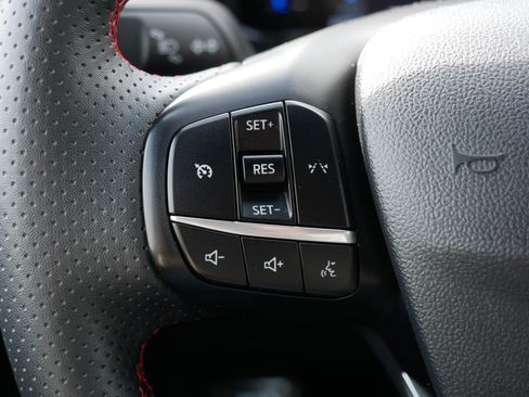 Used 2025 Ford Escape ST-Line Select AWD/4WD image 31
