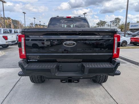 New 2026 Ford F250 Lariat w/ Black Appearance Package image 5