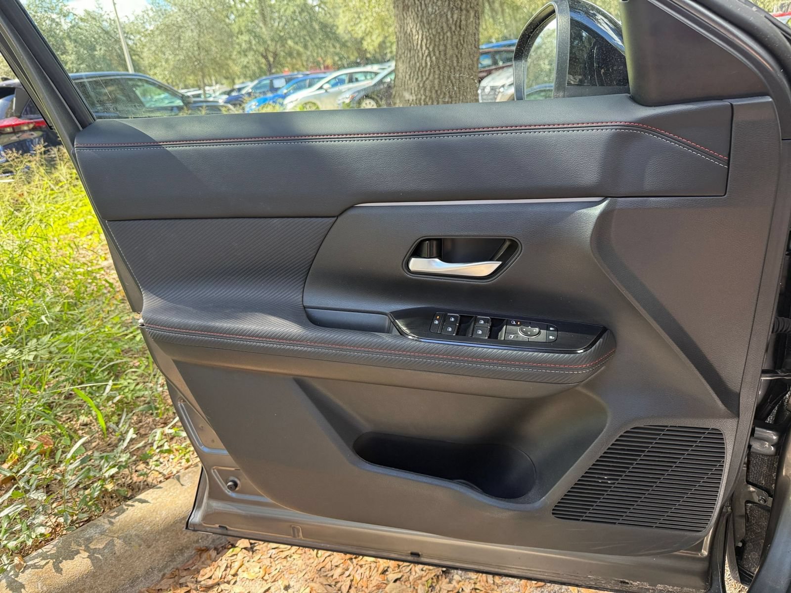 Used 2026 Nissan Kicks SR AWD/4WD image 18