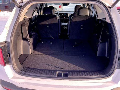 Certified 2025 Kia Sorento EX w/ Panoramic Sunroof Package image 27