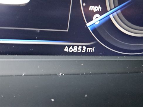 Used 2022 Volkswagen Tiguan SEL R-Line image 28