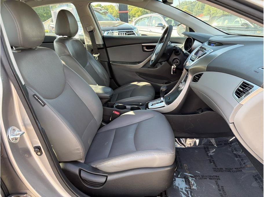 Used 2012 Hyundai Elantra Limited FWD image 11