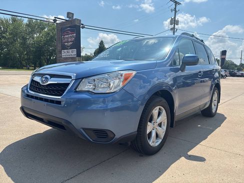 Used 2015 Subaru Forester 2.5i Premium AWD/4WD image 2