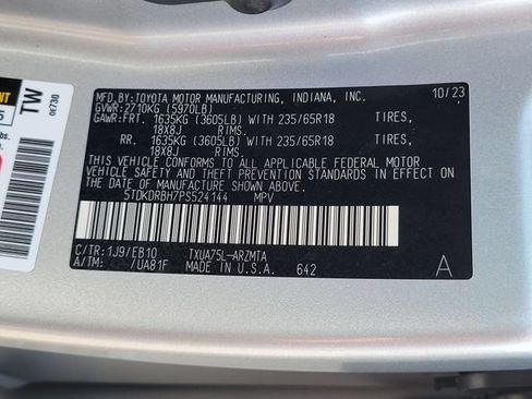 Used 2023 Toyota Highlander XLE AWD/4WD image 17