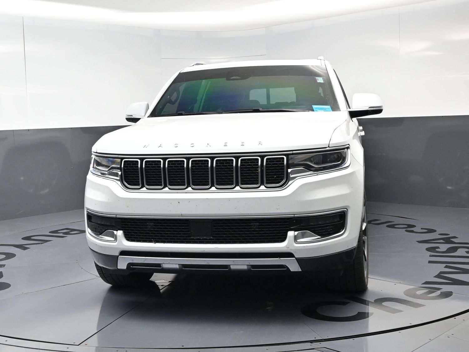 Used 2022 Jeep Wagoneer Series III w/ Premium Group I AWD/4WD image 13